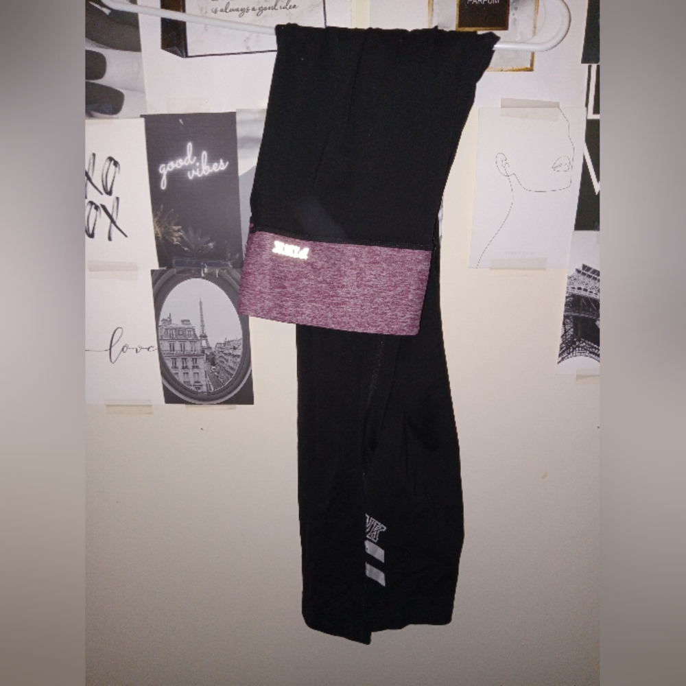 ♡♡Victoria's Secret  pink  tights/workout  leggings.